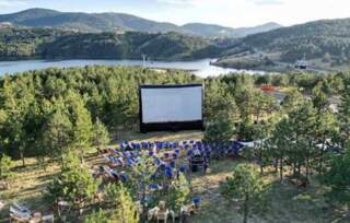 Ерски кабаре на Голд гондоли на Рибничком језеру