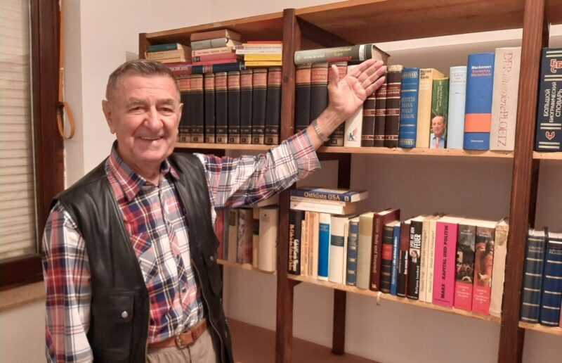 Књиге на поклон завичају