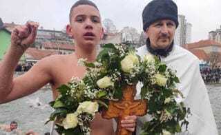 Пливање за Богојављенски крст у Ужицу