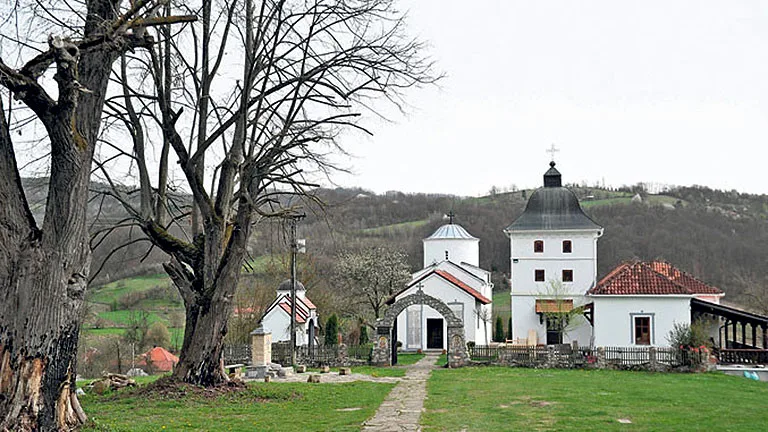 Бела црква каранска, снимио Слободан Јовичић