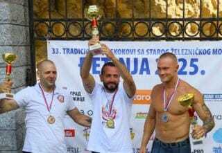 Скокови са старог железничког моста у Ужицу