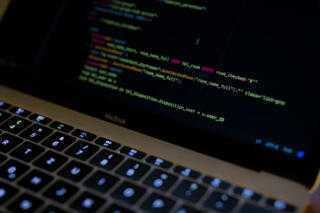 Informacione tehnologije – poslovi budućnosti i sigurna karijera