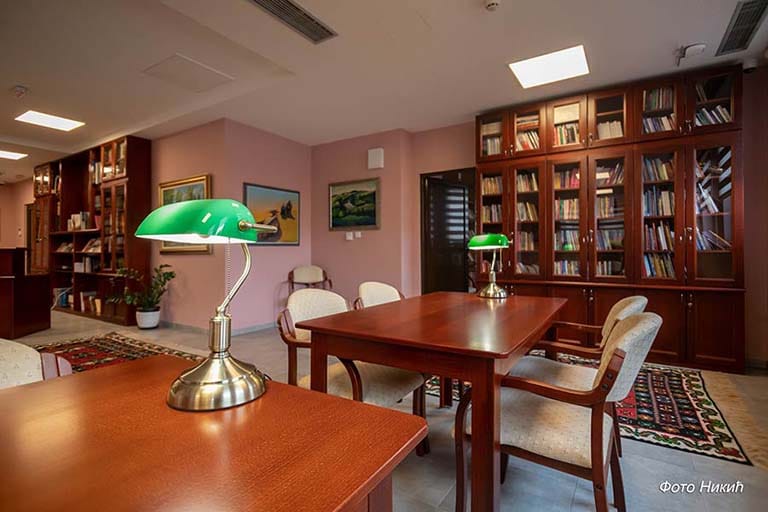 Сатиричне приче „Српски сој“ Слободана Симића